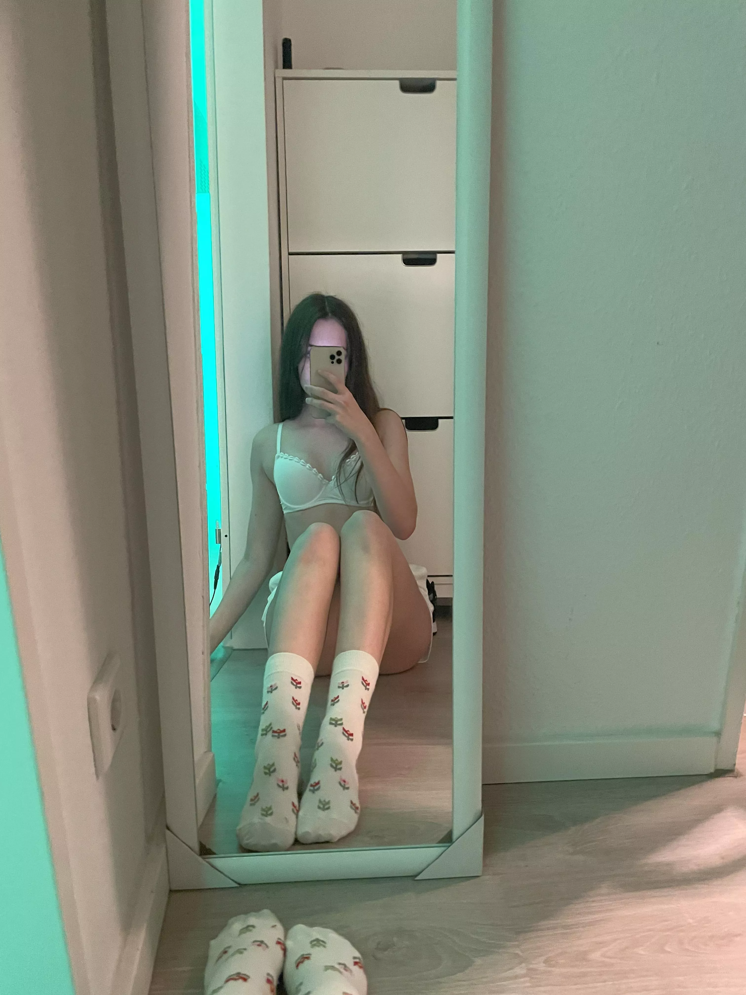 do you like them long? because i do ;)