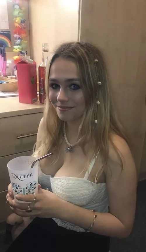 Dorm party 🍒 IRTR