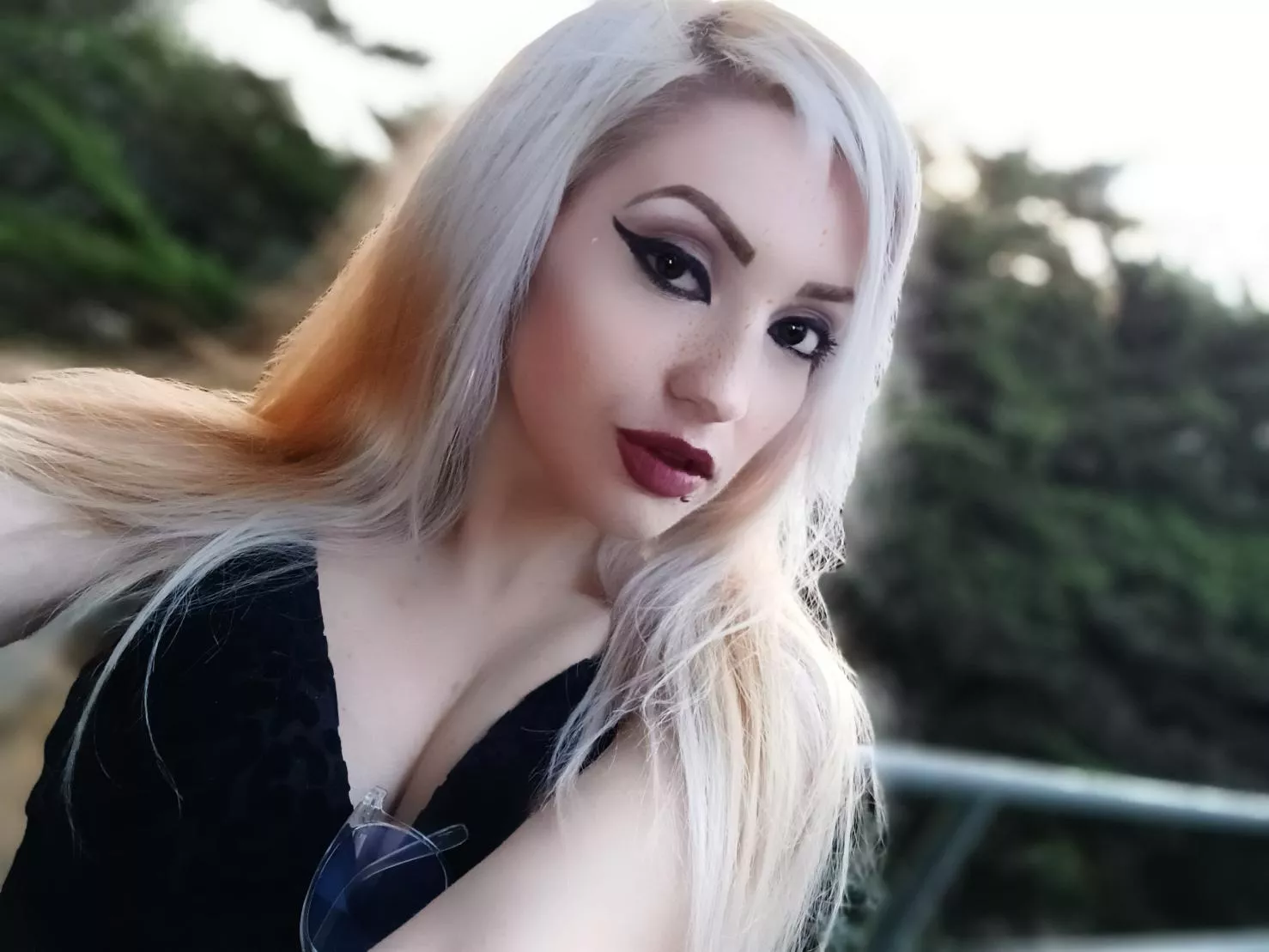 [F26] i hope your day is as good to you as you are to it 😊