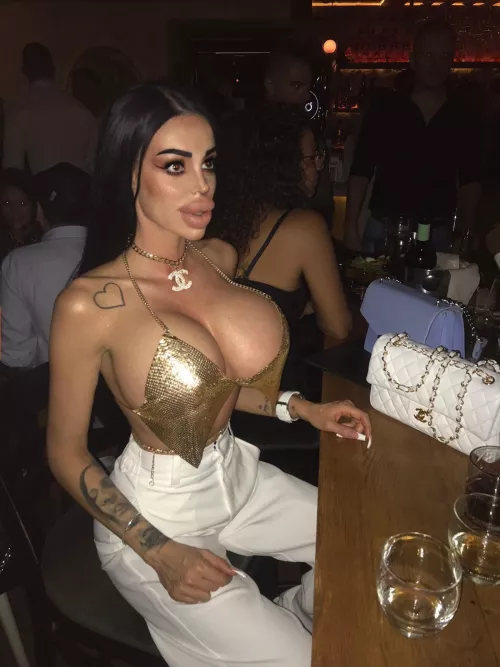 Fake Lips.. Fake Tits.. Perfect Sex Doll!