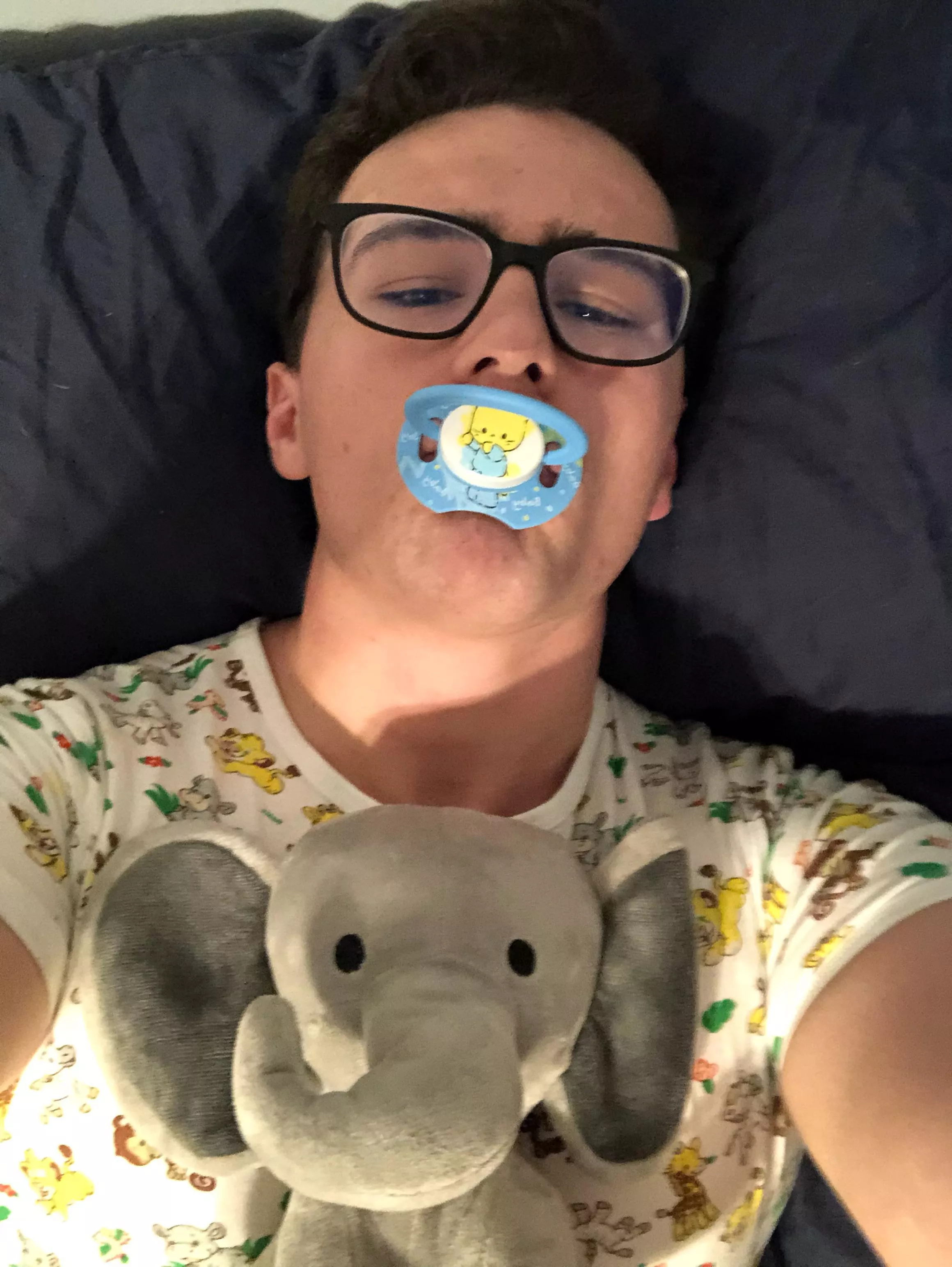 Feeling Extra Smol and Cute Today 🥰