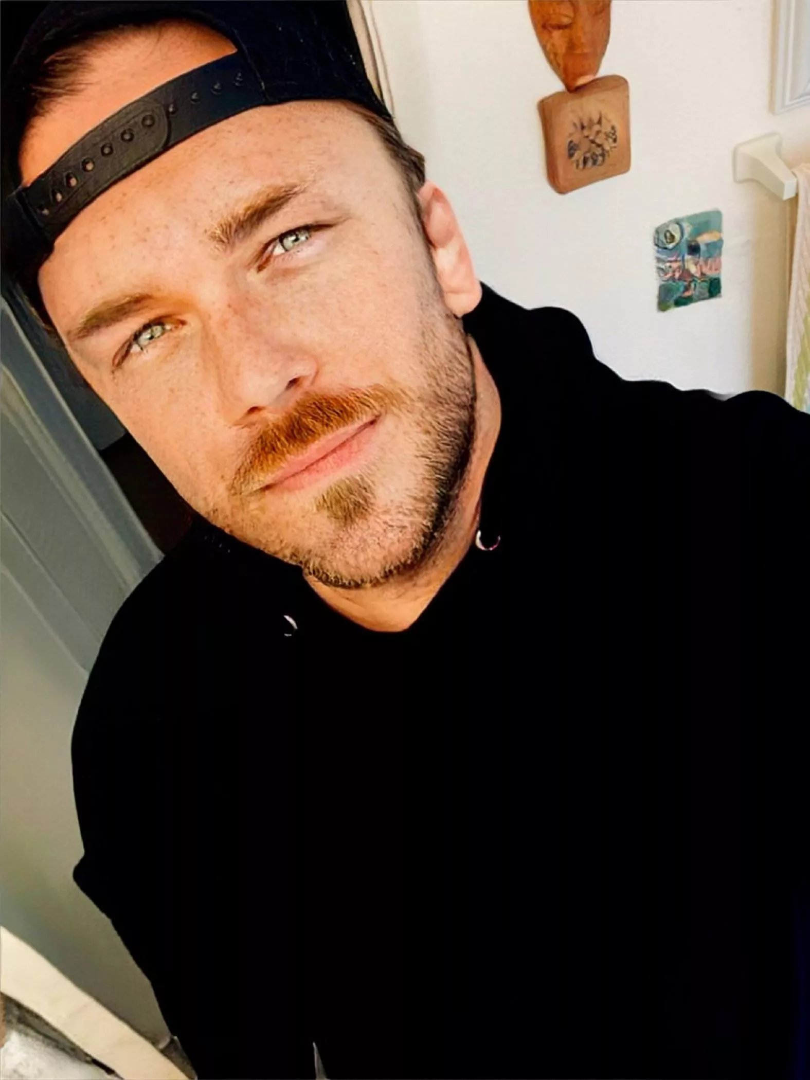 Feeling really depressed. Had a horrible day. How is everyone else doing? 🖤