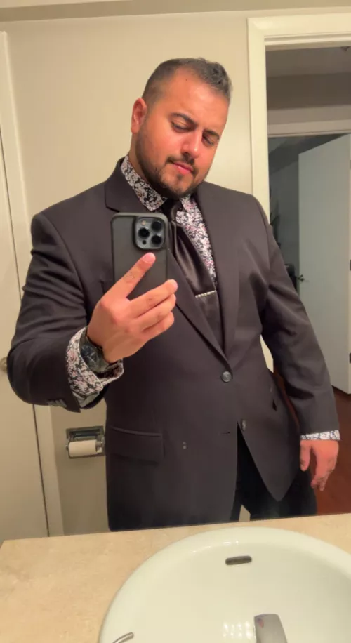 Felt pretty dapper before New Year’s. Hope 2023 is treating you all well!