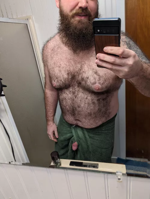 Fresh out of the shower. I have a tip for ya... 😏😂