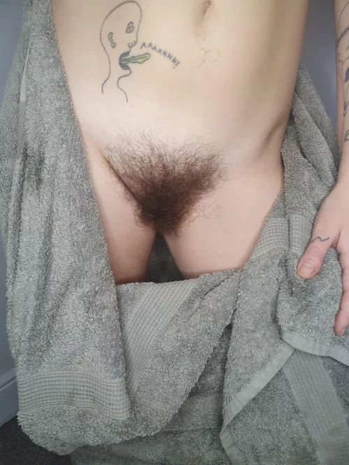 Fresh out of the shower..wish you were here to help dry me.. 💦