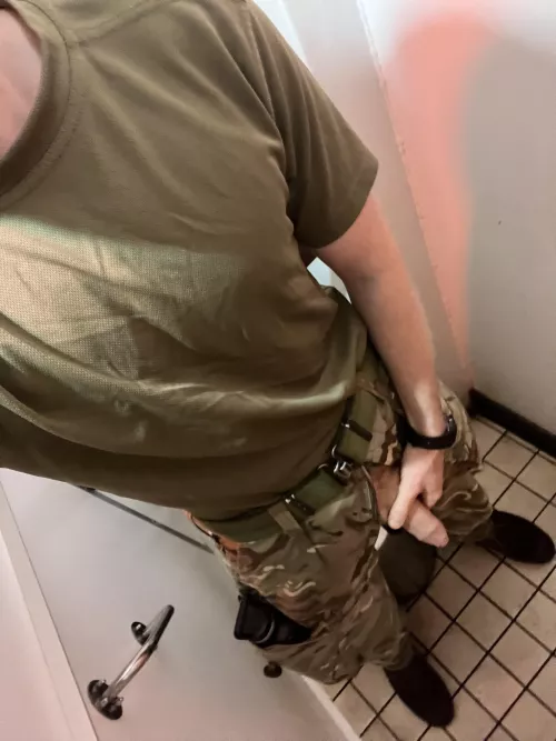 Get your knees. Who’s sorting me out today? 😏