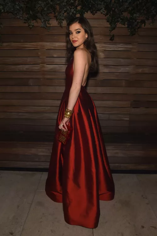 Hailee Steinfeld