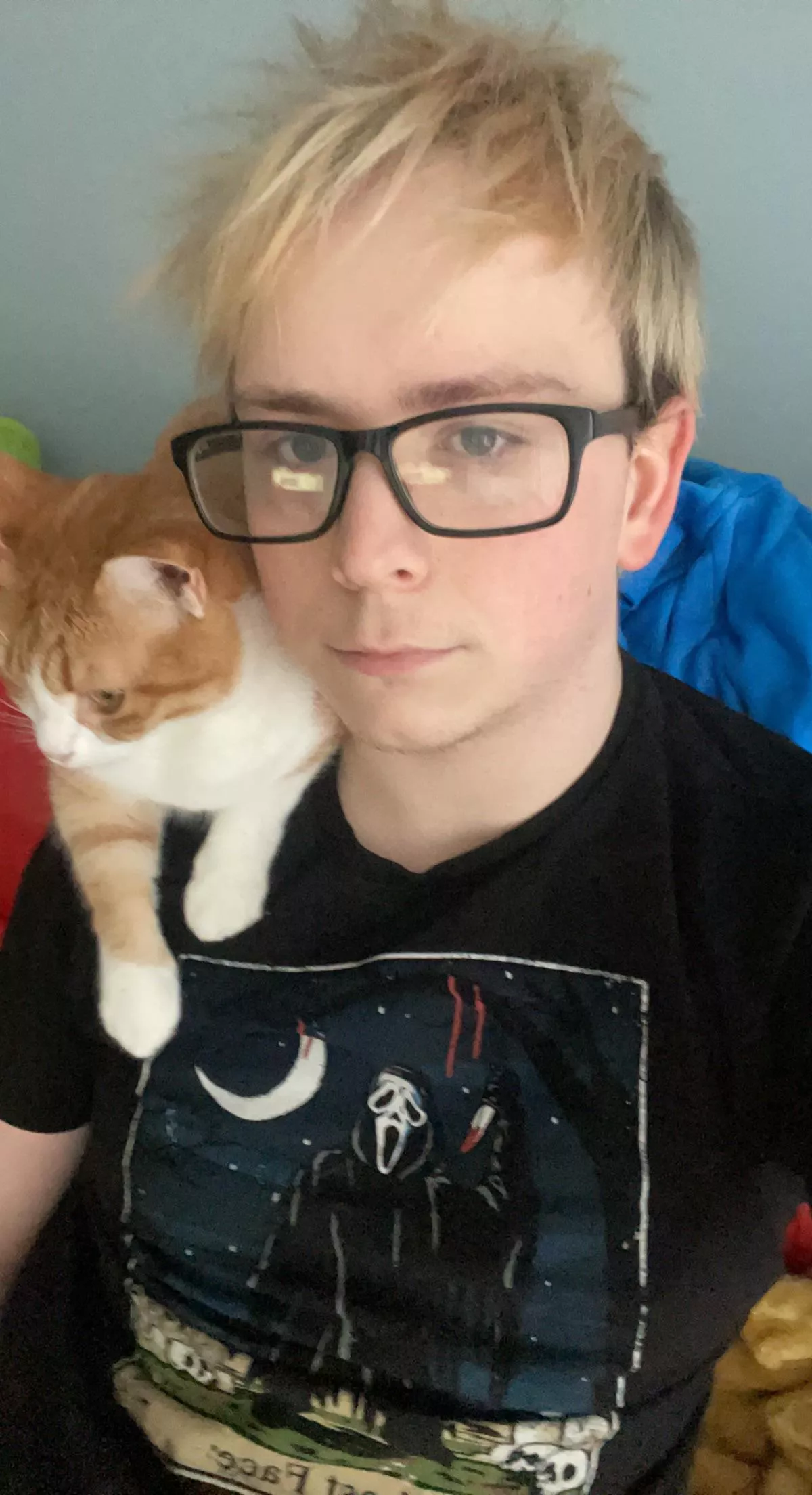 Hair messy but here’s me chilling with the cat