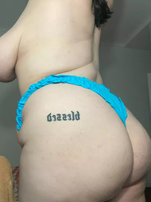 Happy new year, you deserve a chubby like me