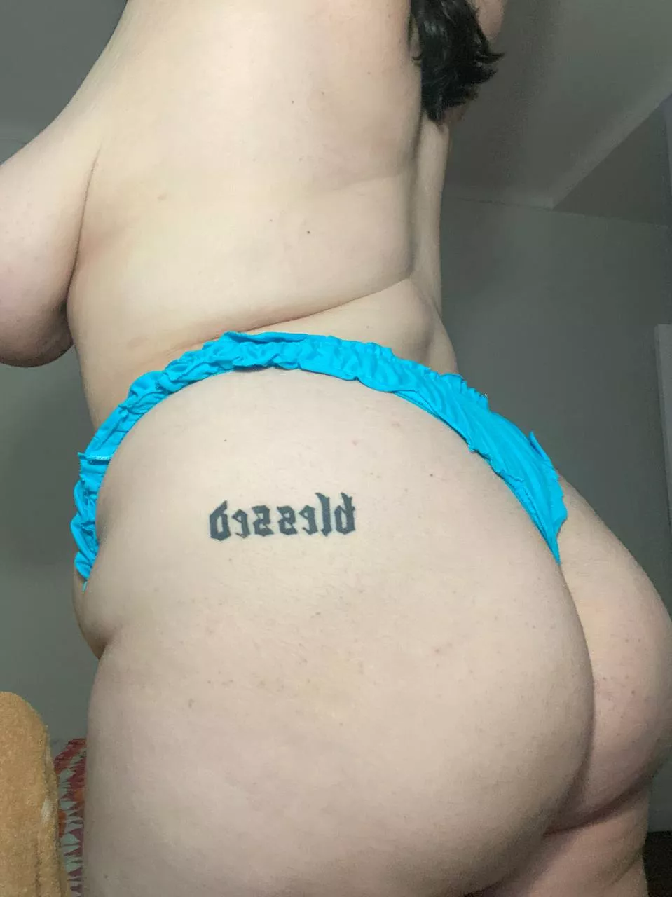 Happy new year, you deserve a chubby like me