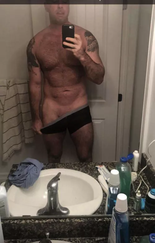Have I still got it? 6’5, (41) yrs old. Come chat with me!