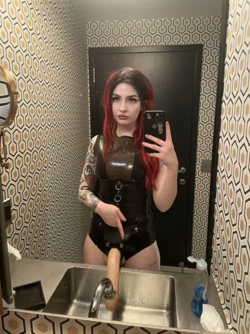 How much you like my strapon ? 😘😈