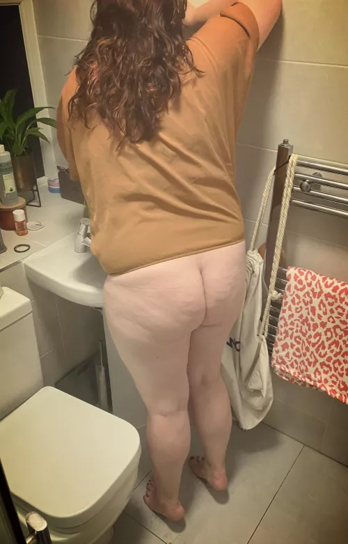 I didn’t want to wear panties tonight