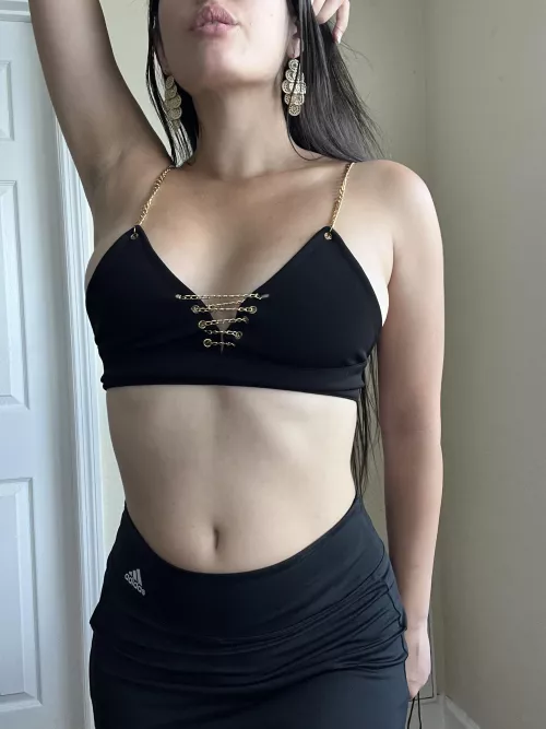 I know how bad you wanna fuck my armpits