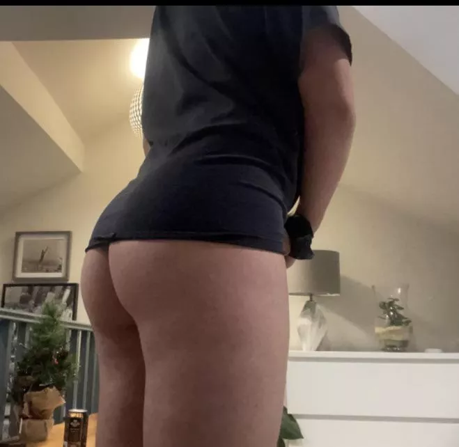 I still happen to be single 👉👈