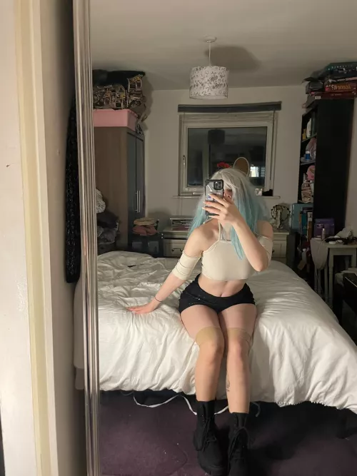 I want to be your cute naughty slut NOW, HURRY! check out my OF!!I'M ONLINE