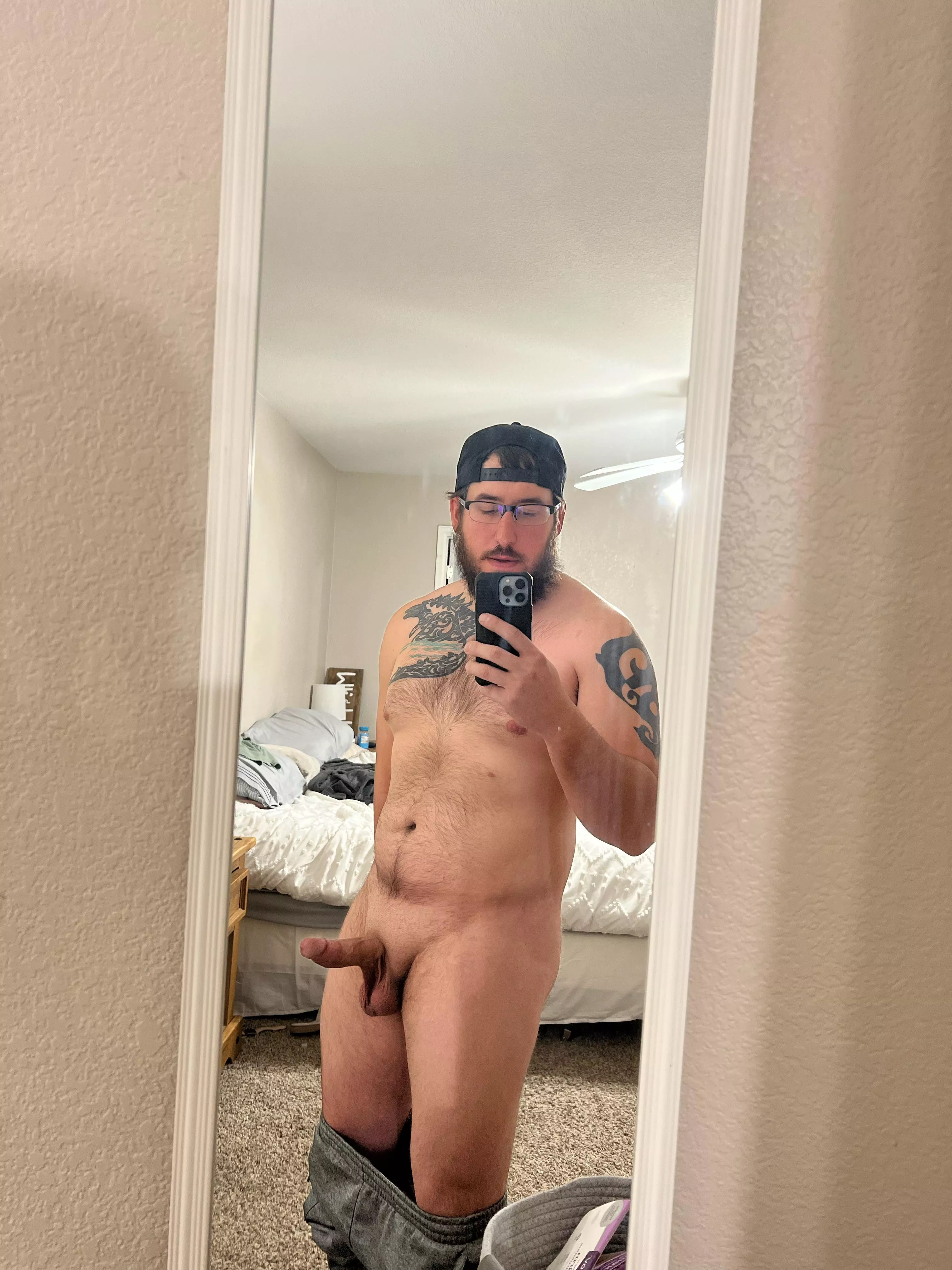 I wish I could walk around like this I’m the gym after workout