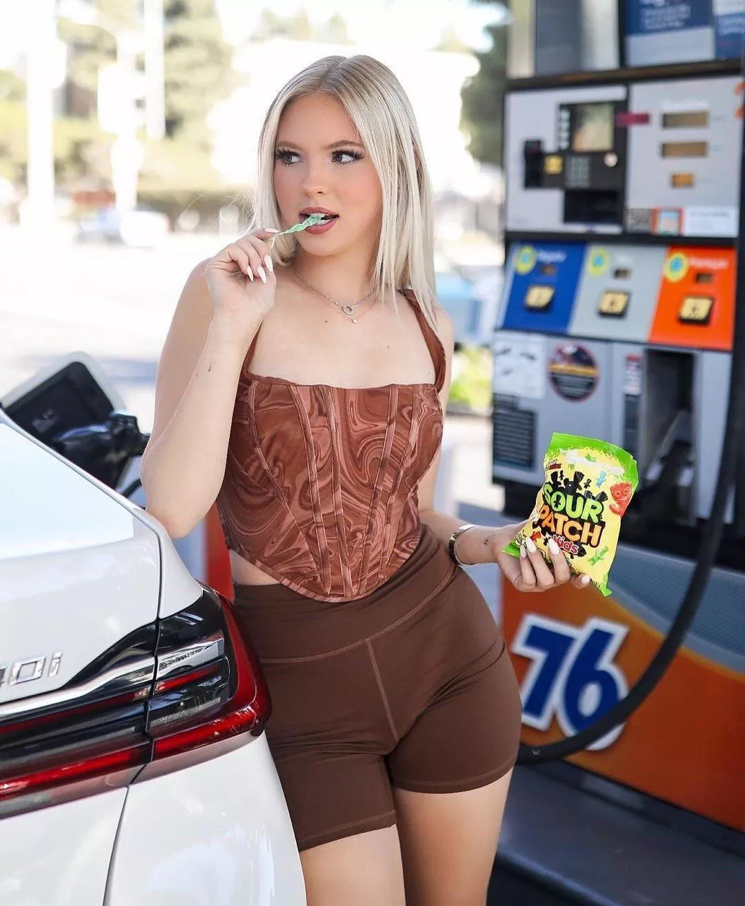 Jordyn Jones gets me so bi and hard