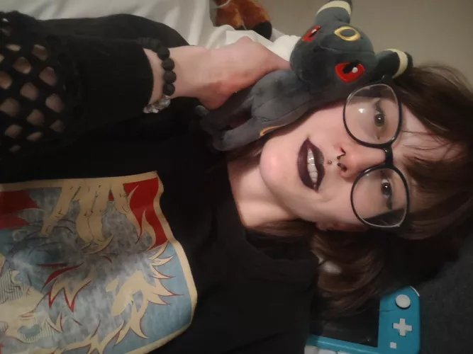 Let’s play smash and listen to Acrania!!! Or do something else hehehe