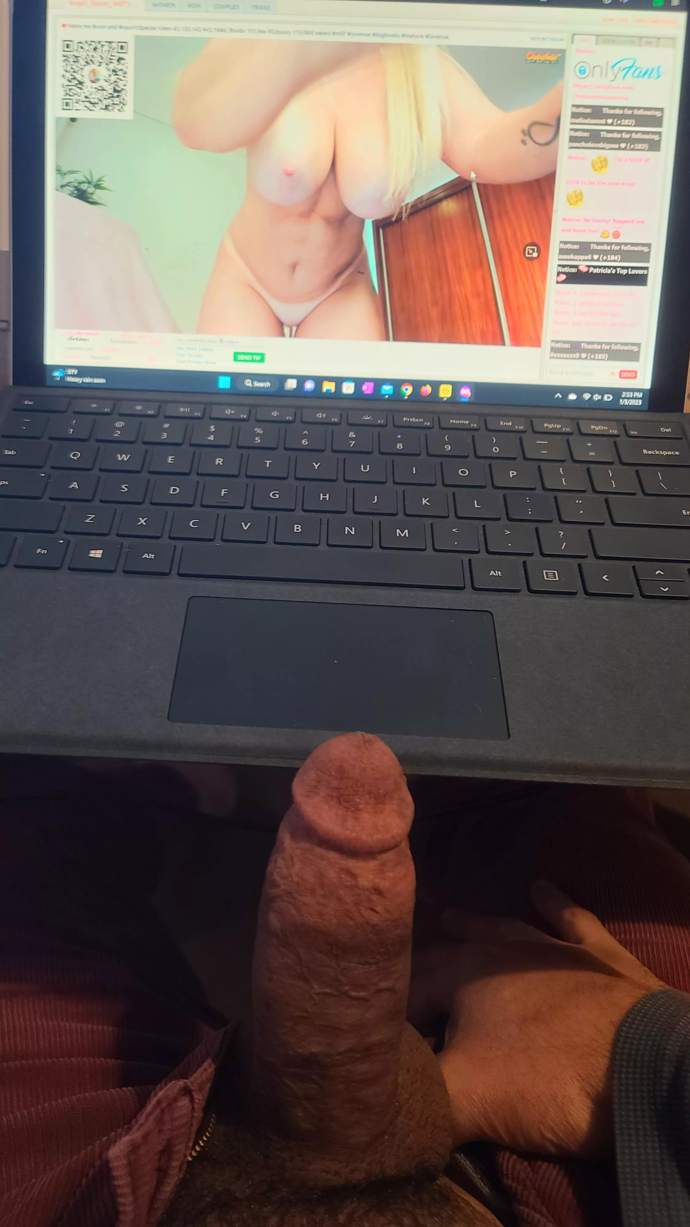 let's rub cocks together to hot girls!