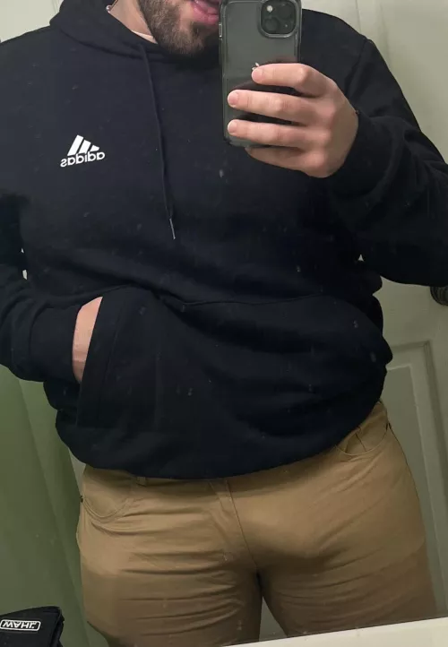 Little work selfie, I need a desk assistant 😏