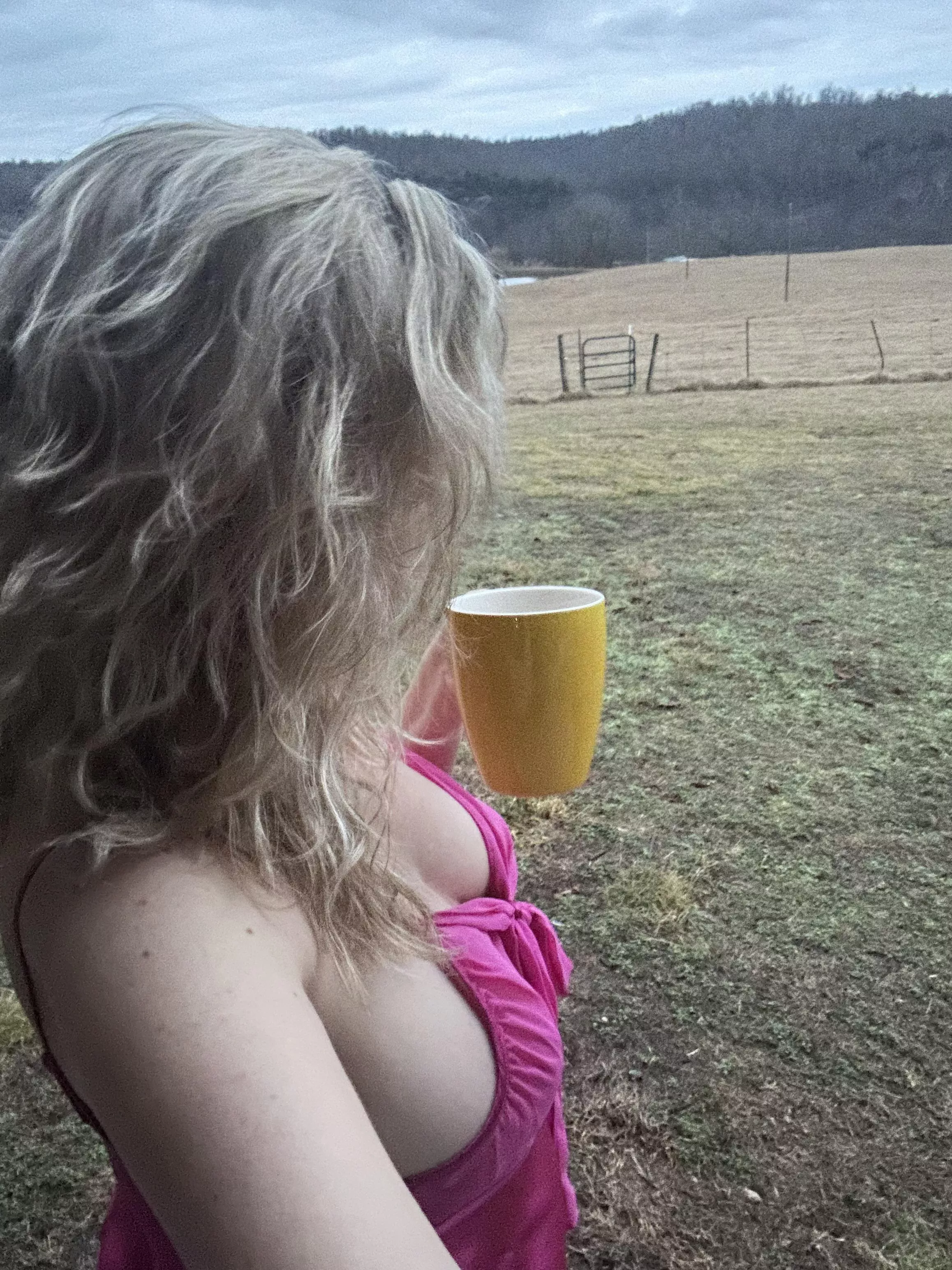 Love is in the air, and it smells like coffee….☕️