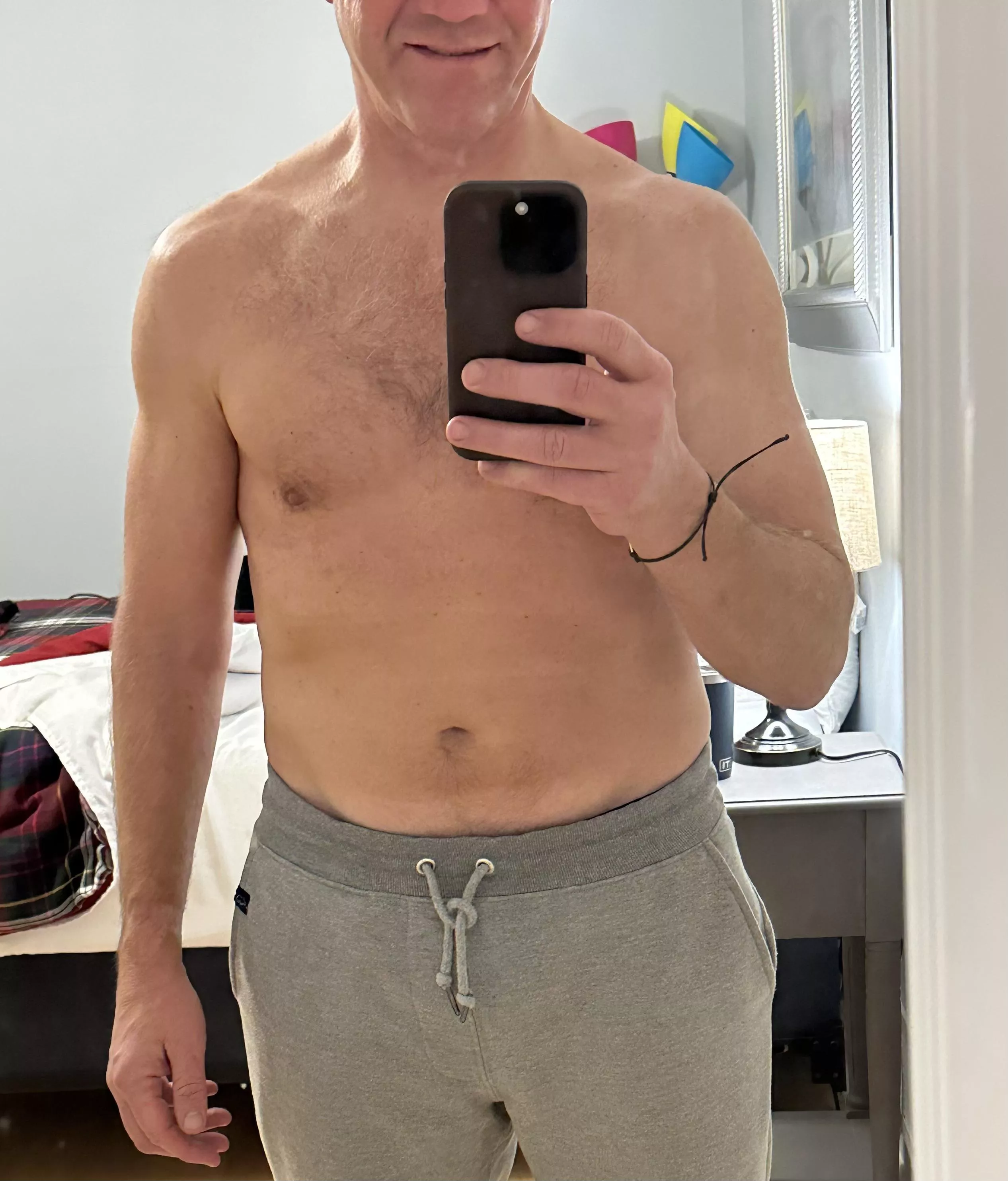 [m] First workout of the year… got to get the abs summer ready.