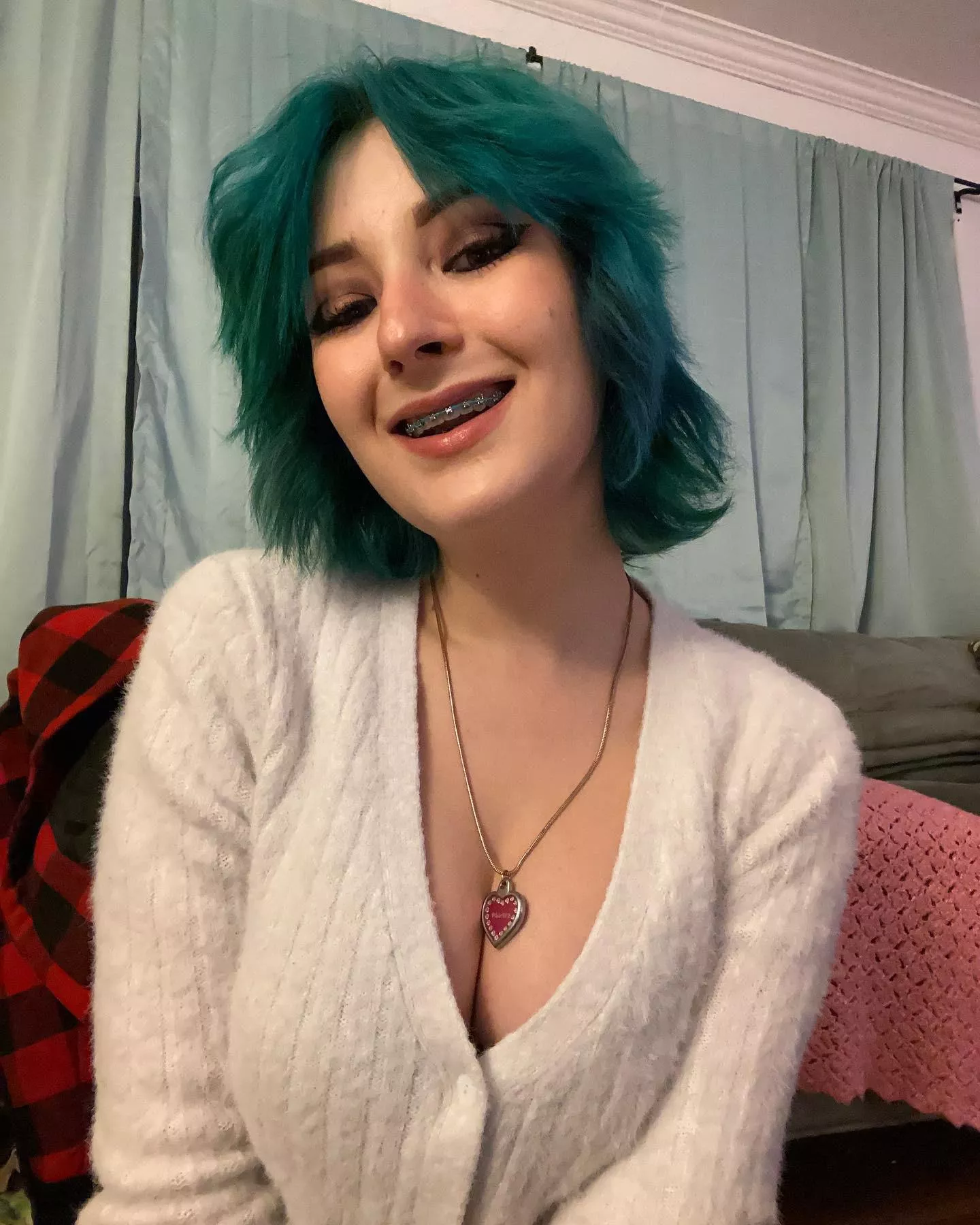 Matched my braces to my new hair!! 😇