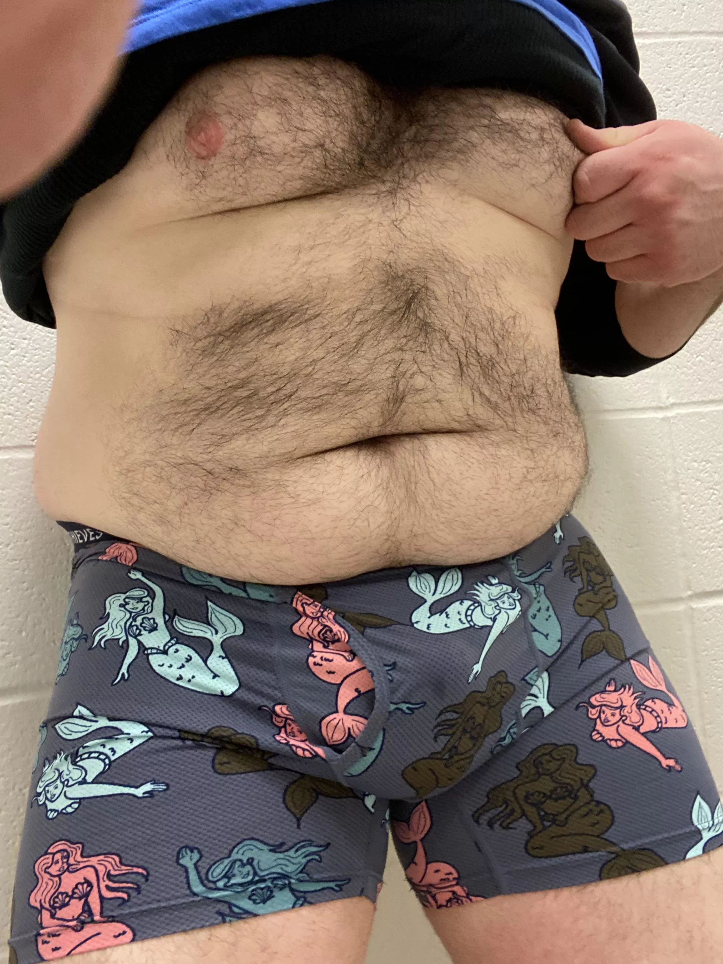 Meet me in the bathroom on break? 😈