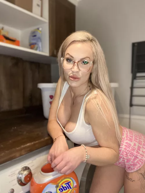 Mommy needs an obedient cub 😈🤍🫵🏼