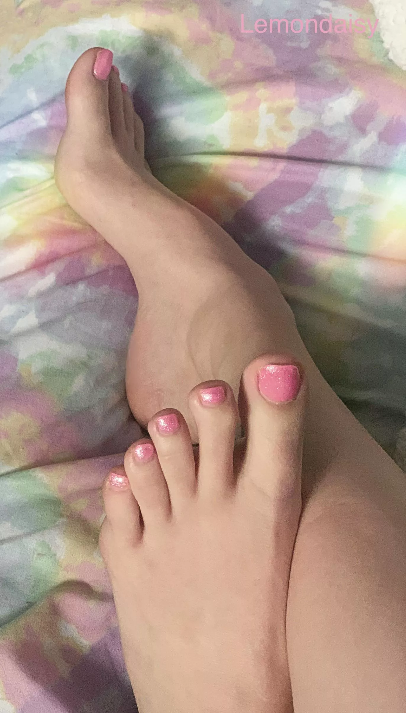 My first feet pics! 🥰 pink is my fav colour on nails. Whats yours?