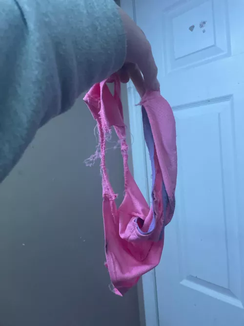 My Little sister cried after I gave her a wedgie she went to go tell my mom but she isn’t home so I gave her a ripping wedgie she’ll never forget! 💀😂