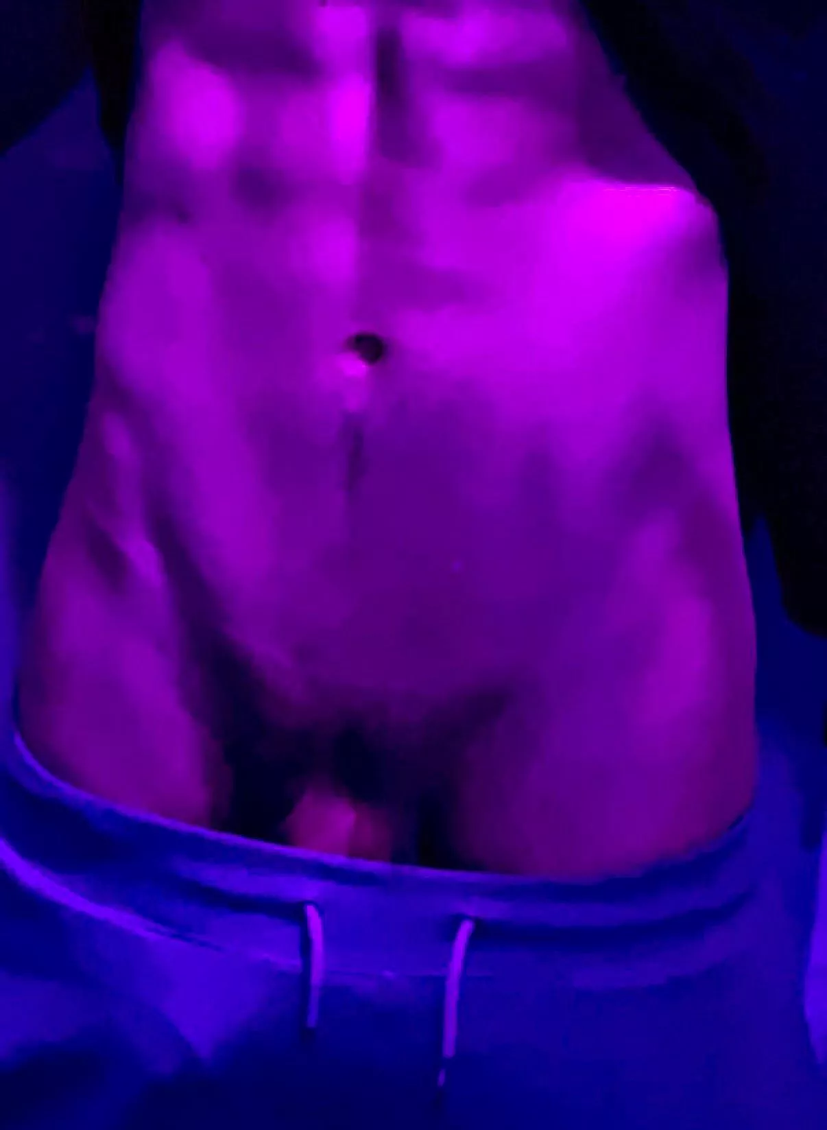 Neon and nearly nude [18m] let’s chat