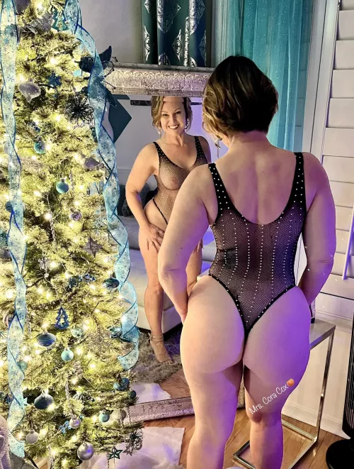 NYE party lingerie, so much booty!