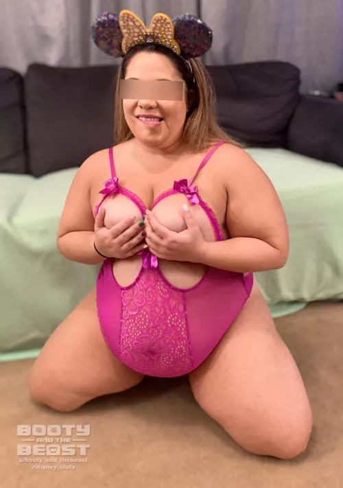 Paging Mr. Morrow…Mr. Tom Morrow…there’s a chubby slut waiting on her knees [f]or you 😘