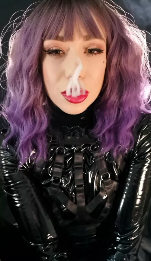 Playing around with the smoke 😍