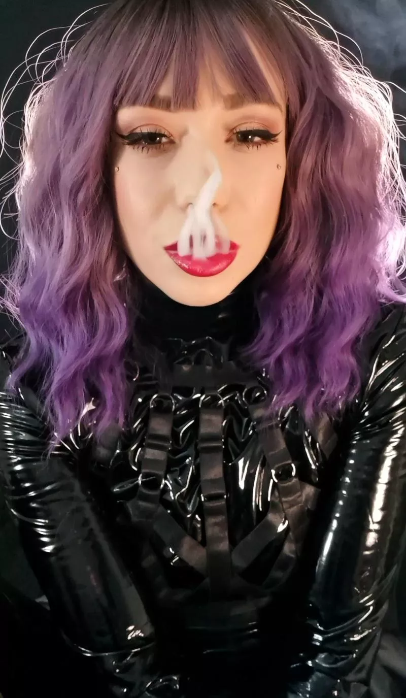 Playing around with the smoke 😍