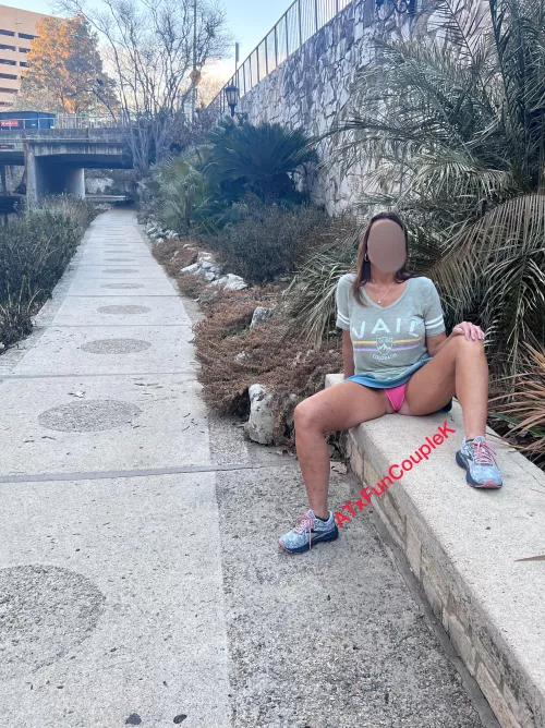 Pretty pink pussy in pink WWs