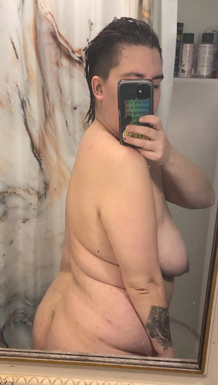 redying my hair purple… it’s fun so far 😈