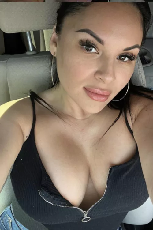 Remove my blouse hihi