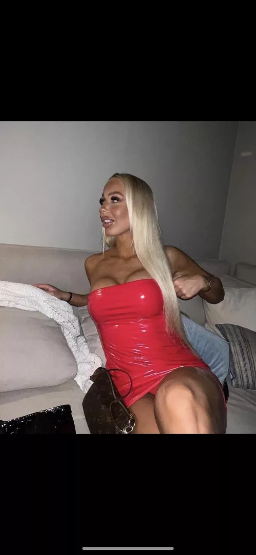 Shes from DK and she only likes BWC. Will you fit?