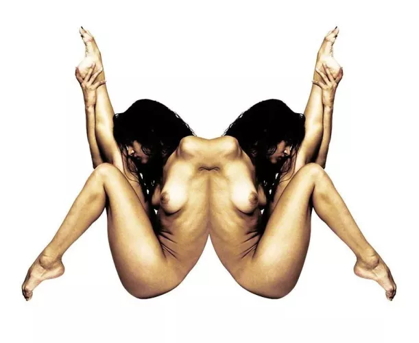 Sofia Boutella fully nude