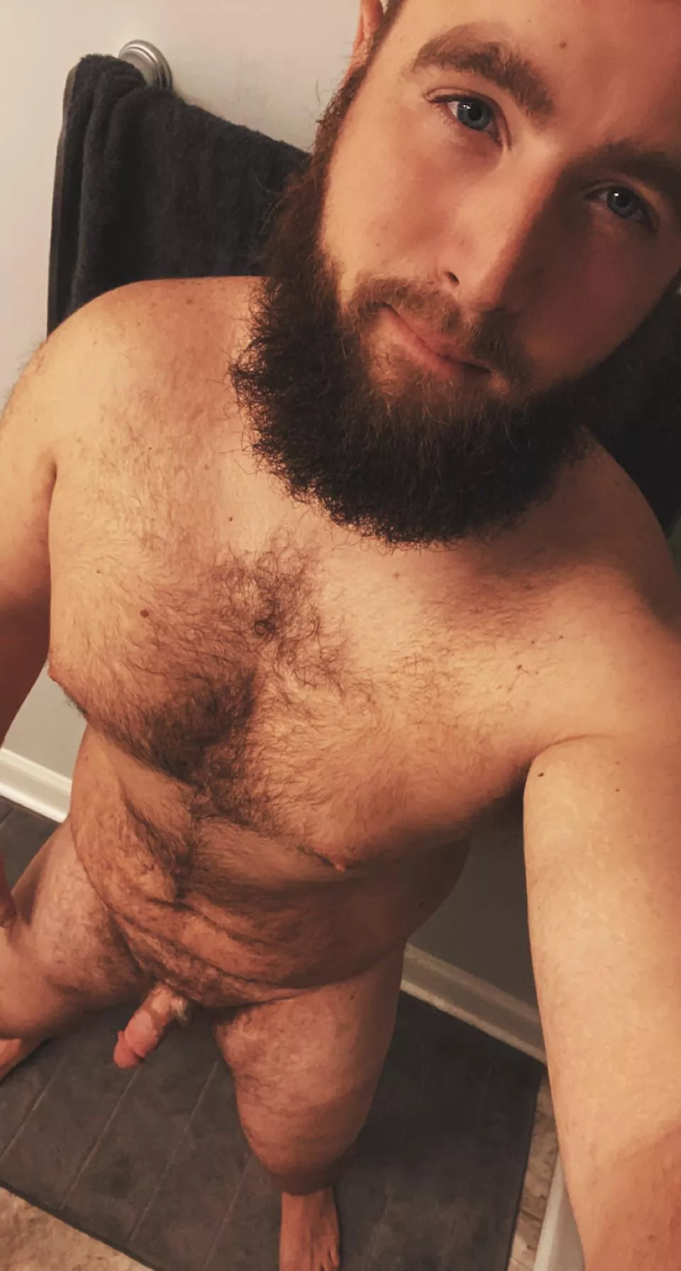 Still in need of a shower buddy 🤤