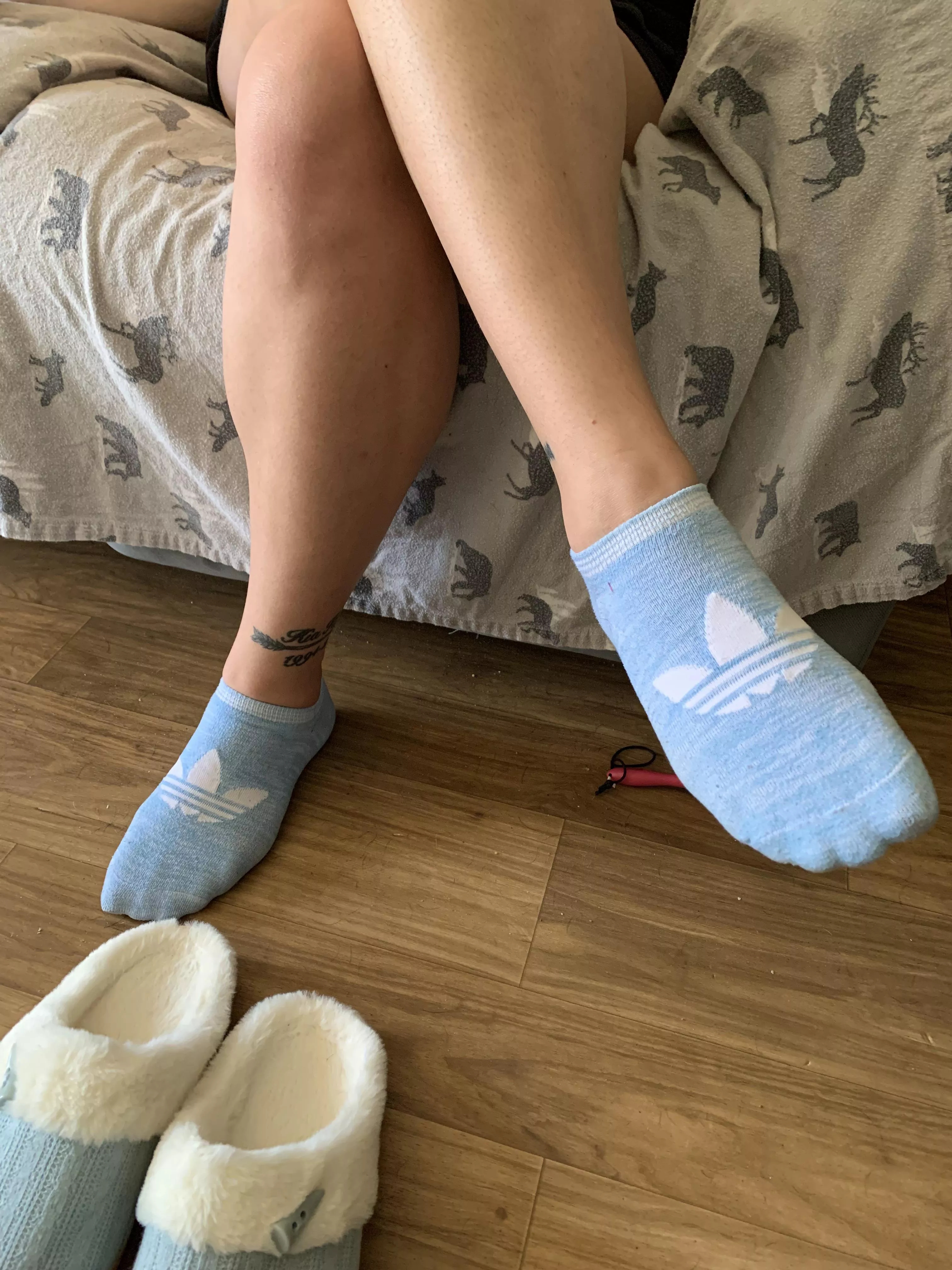 Sweated all day in these wearing my superstars, dare to smell? 🙈