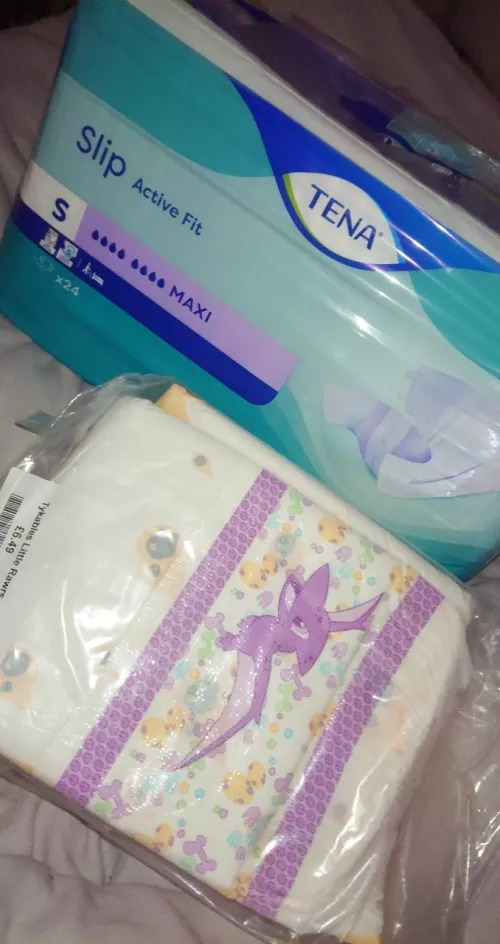 They've finally arrived!! These were meant to be here last year! Thank you DPD, been without diapers for way too long