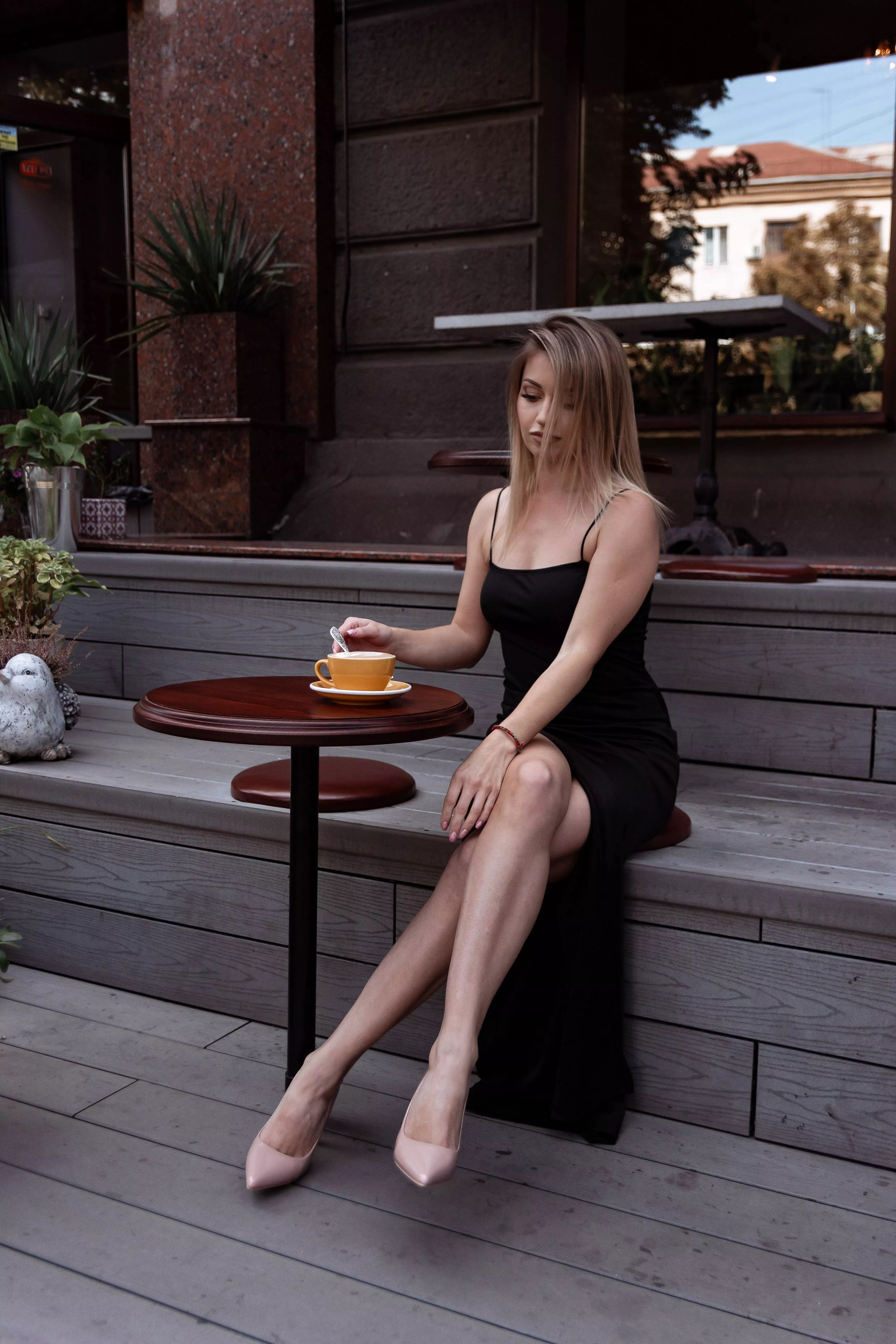 Those pale legs so soft, mm..