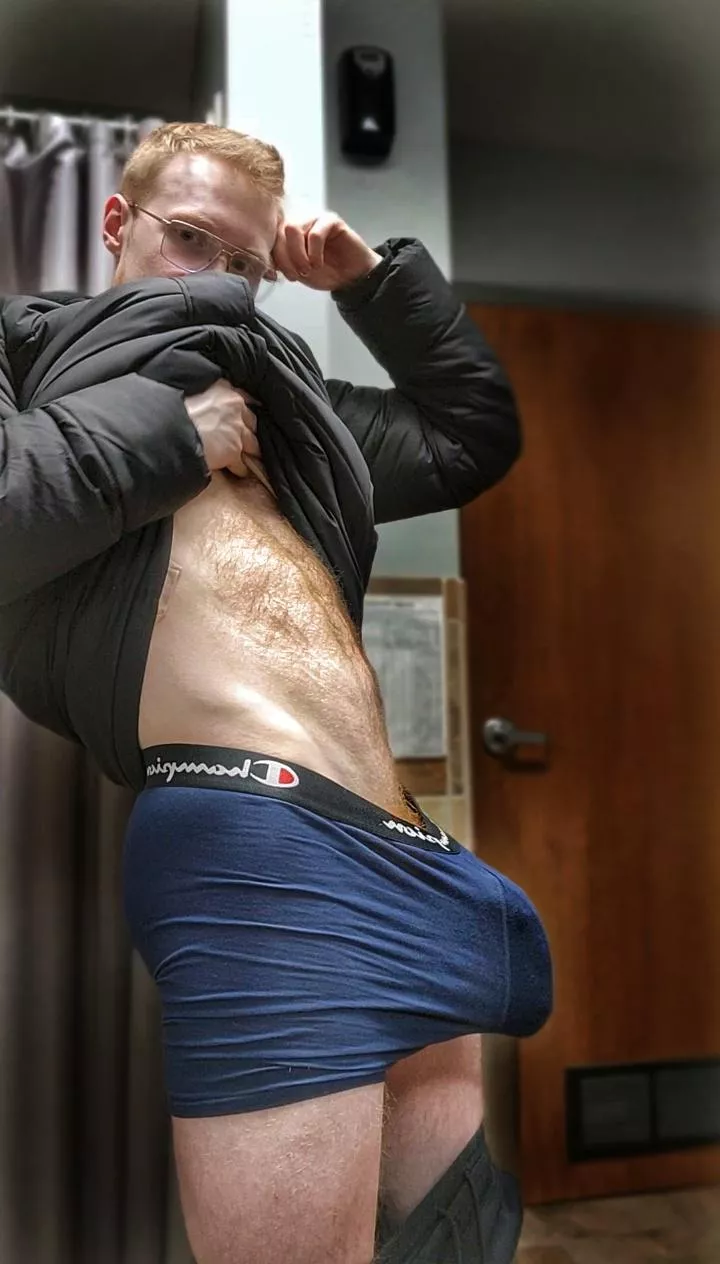 use your mouth to free my bulge and get a reward 😉💦 [22]