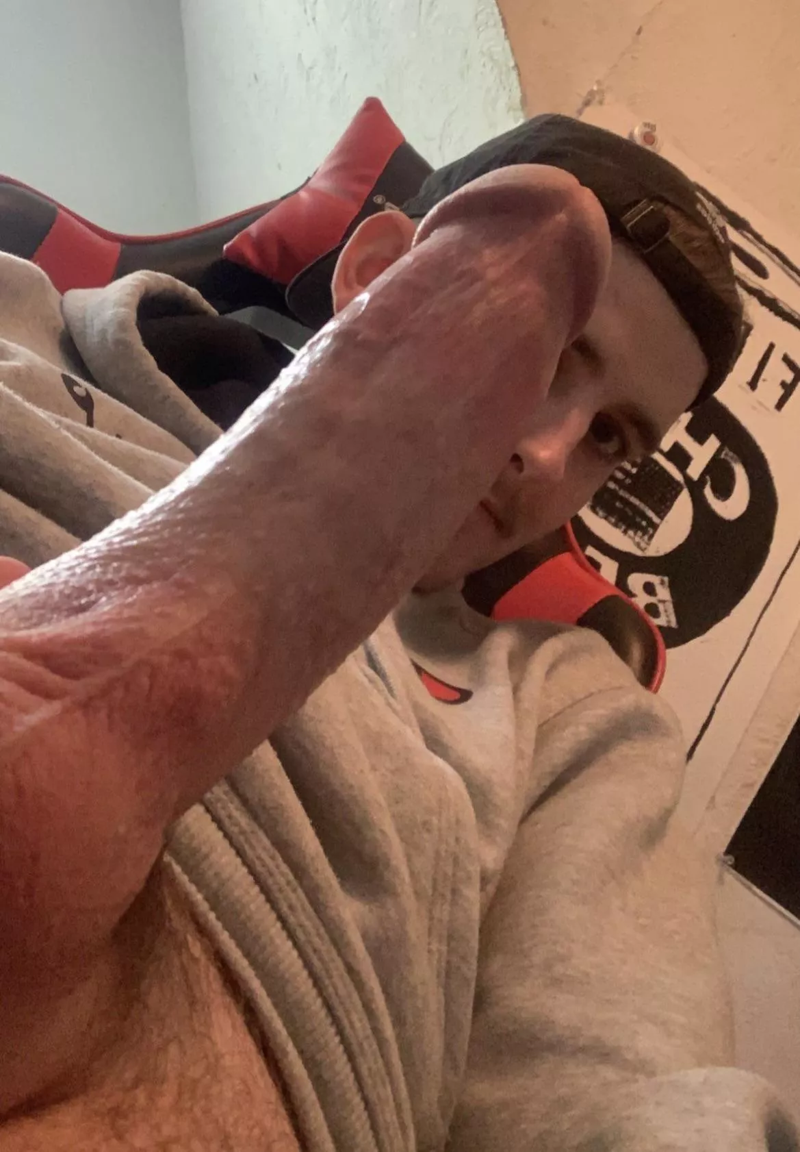 What are ya thinking about?😳