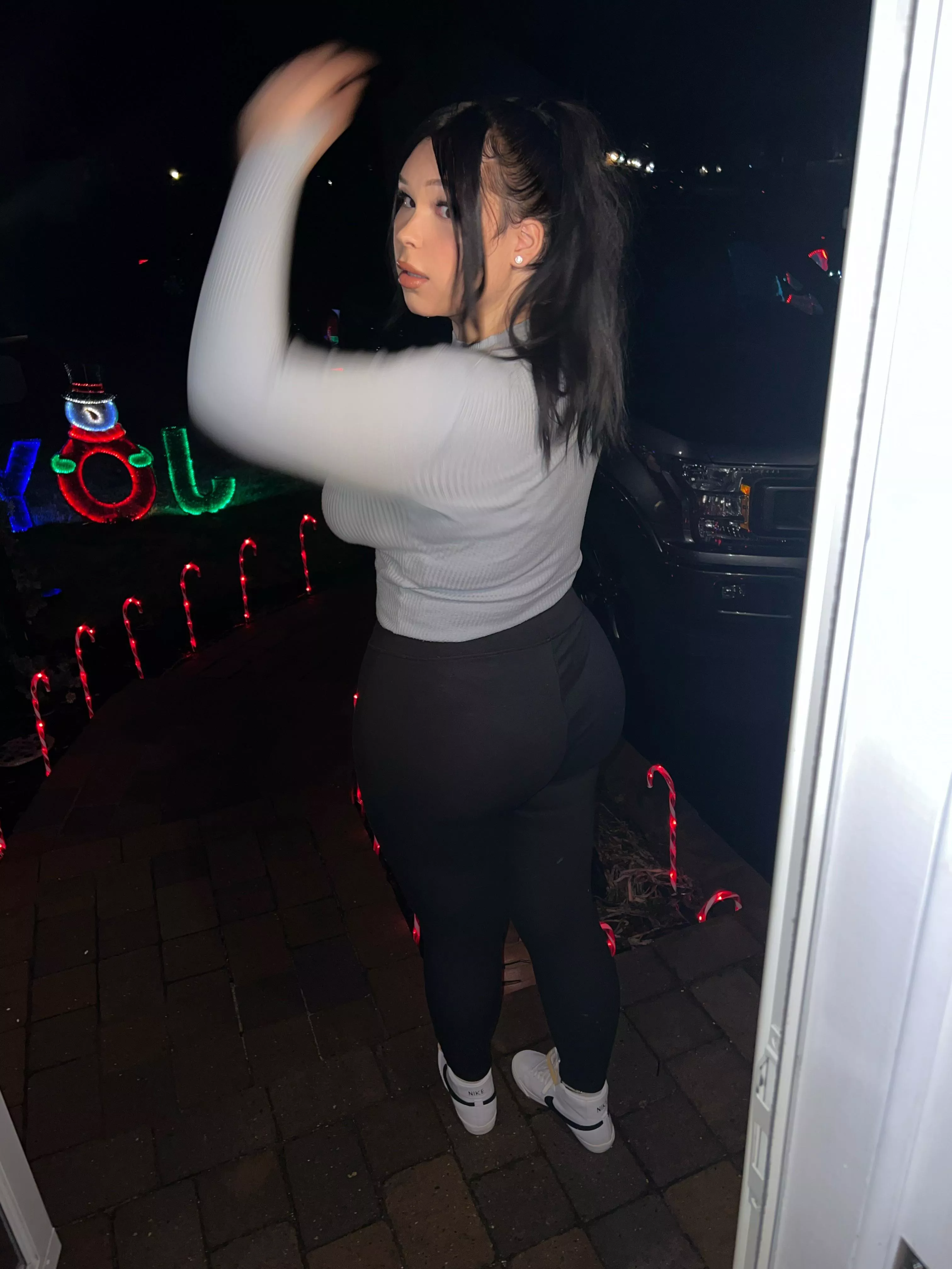 Would you take a trans girl on a date then fuck her after