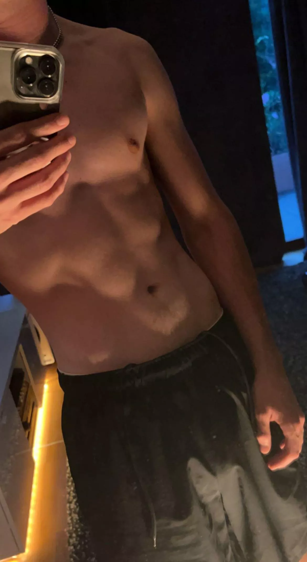 19 looking for muscle guys with abs snap funboy018